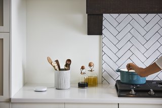 Samsung SmartThings WiFi is also a smart home hub, which can connect sensors and other devices in your home to trusted family members, so they can check in remotely and know everything is OK.