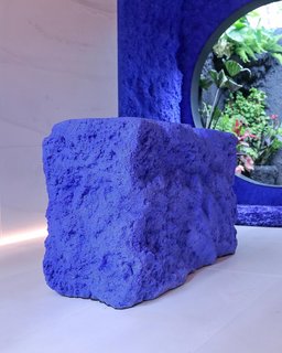 A Tiny House Made of Sand and Recycled Materials Lands in Times Square - Photo 5 of 5 -