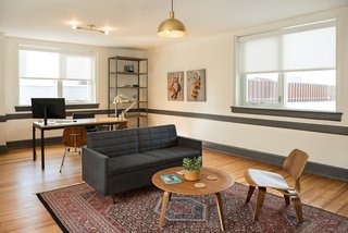 A Historic U.S. Post Office Is Transformed Into a Digital Agency’s New Modern Office - Photo 8 of 15 -