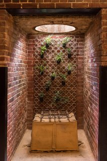 A Historic U.S. Post Office Is Transformed Into a Digital Agency’s New Modern Office - Photo 15 of 15 -