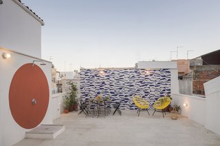 An Old Fisherman's House in Sicily Is Transformed Into 2 Apartments - Photo 12 of 12 -