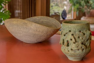 A Midcentury Time Capsule Captures an Architect's Love For Iconic Design - Photo 11 of 14 - Pieces of pottery by the Natzlers can be found throughout the Dow residence.