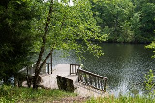 A stone’s throw from the main inn is the 20-acre Arabella Lake and the old livery, which is now outfitted with three guest suites that have private patios overlooking the water. 