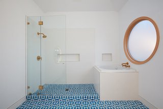 This Beachside Pad in San Francisco Is the Stuff of Surfers' Dreams - Photo 6 of 9 -