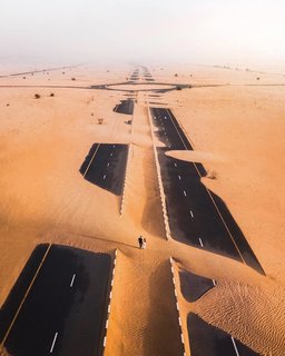 A pair of lovers in Dubai.