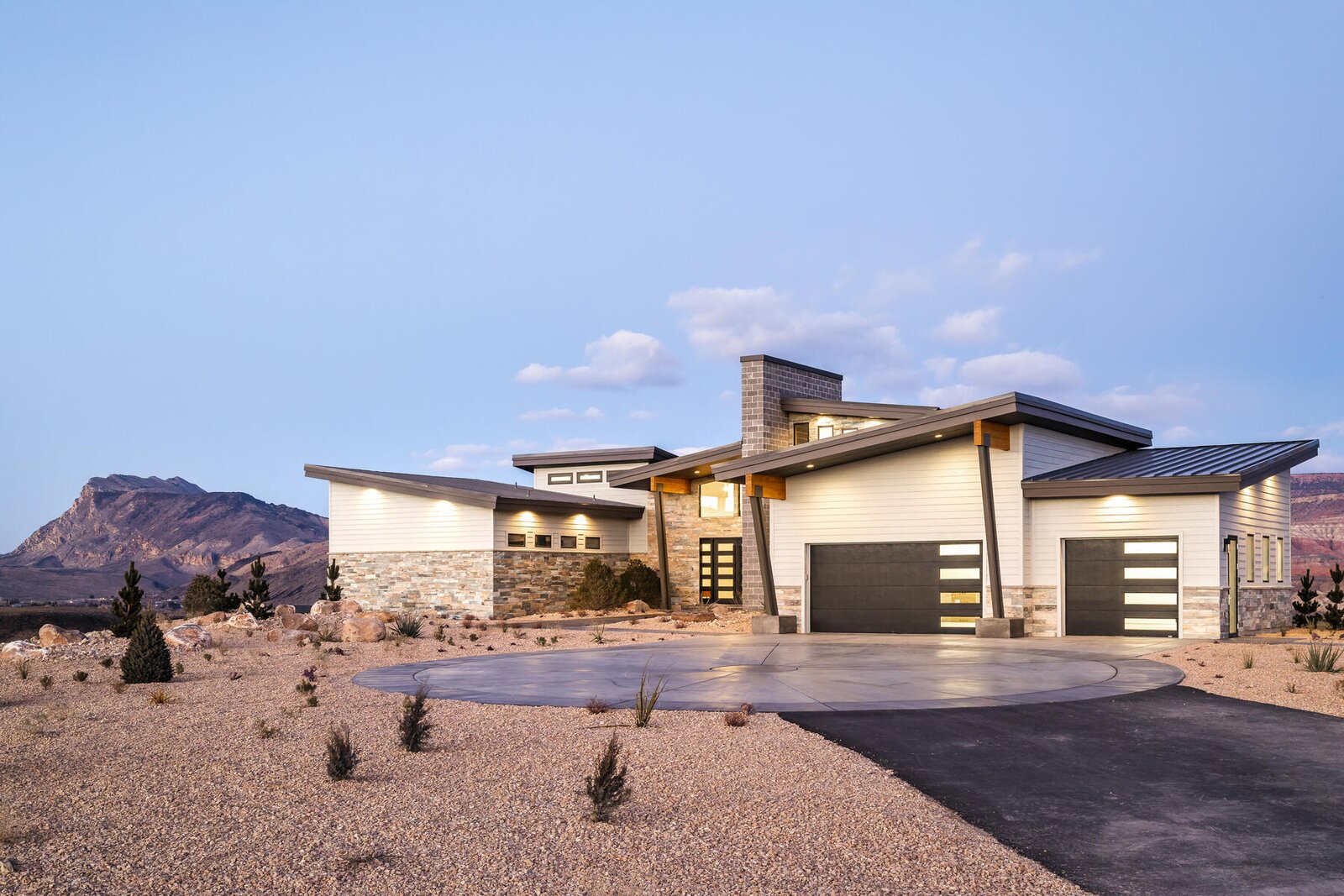 Amenities and Views Abound in This 4M Greater Zion Estate Dwell