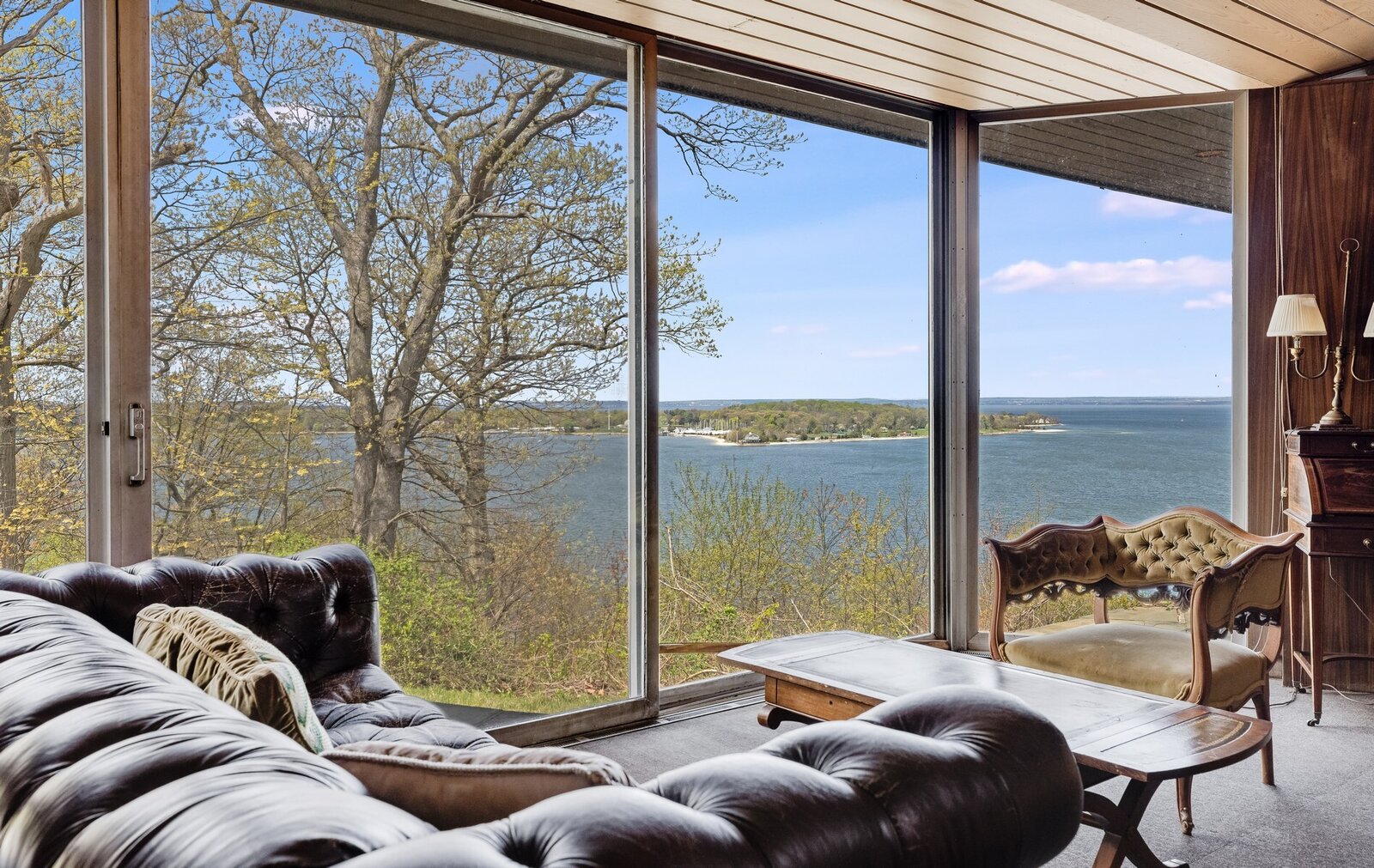 Photo 7 of 12 in For $8.5M, You Can Enjoy the Sun, Sand, and Water ...