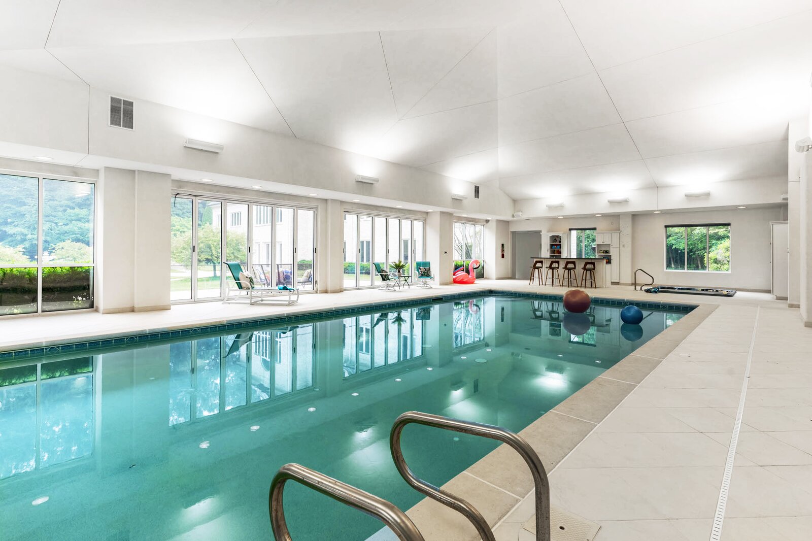 Photo 4 of 5 in This Sprawling Fort Wayne Estate With Elevator, Indoor