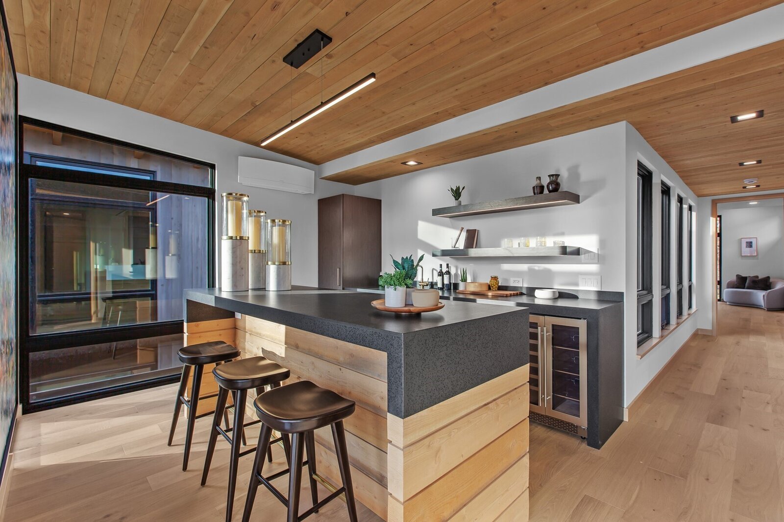 Photo 5 of 6 in For $2.2M, Be Steps Away From the Four-Season ...