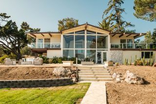 A 1965 Haven in Calabasas Hits the Market for $3.2M