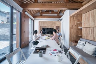 A Smart TV Controls the Layout of This Futuristic Beijing Home - Photo 3 of 11 -