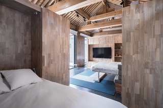 A Smart TV Controls the Layout of This Futuristic Beijing Home - Photo 4 of 11 -