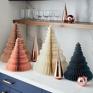 10 Festive Alternatives to the Traditional Christmas Tree - Photo 4 of 10 -