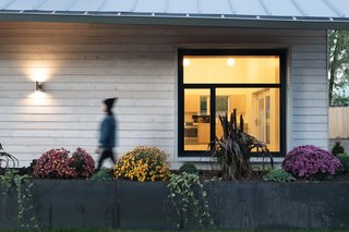 Yale Architecture Students Build a House For the Homeless - Photo 5 of 7 -