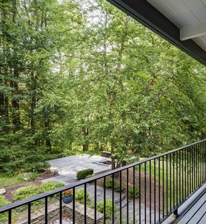 A Showstopping Midcentury in New Canaan Hits the Market - Photo 4 of 12 -