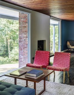 A Showstopping Midcentury in New Canaan Hits the Market - Photo 3 of 12 -
