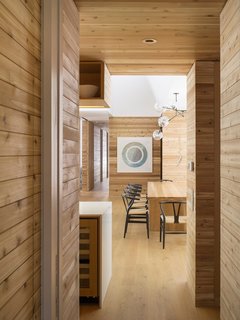 A LEED Gold Weekend Home Embraces the Ontario Landscape - Photo 5 of 16 -