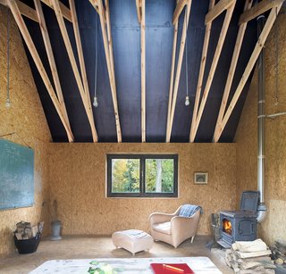 Built on a Budget, This Belgian Cabin Is Straight Out of a Fairytale - Photo 7 of 18 -