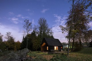 Built on a Budget, This Belgian Cabin Is Straight Out of a Fairytale - Photo 15 of 18 -