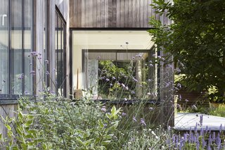 Raised in Just 10 Days, This Airtight Prefab Is a Lesson in Efficiency - Photo 10 of 10 -