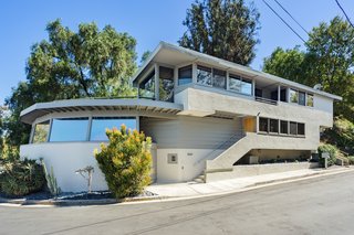 A Midcentury Schindler Gem With a Writer's Studio Asks $2.3M - Photo 5 of 16 -