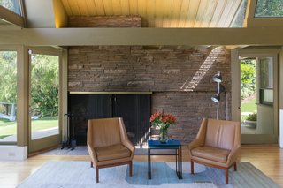 A Midcentury Schindler Gem With a Writer's Studio Asks $2.3M - Photo 8 of 16 -