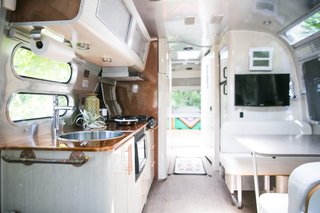 A Unique Airstream Hotel Offers an Exciting Escape From the Everyday - Photo 5 of 8 -