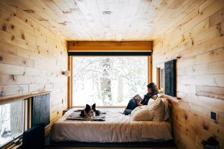 The cabins’ 10-inch Zinus Memory Foam mattresses provide a comfortable night’s sleep.