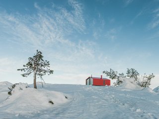 The prefab cabin is a 40-minute hike from Kandalaksha.