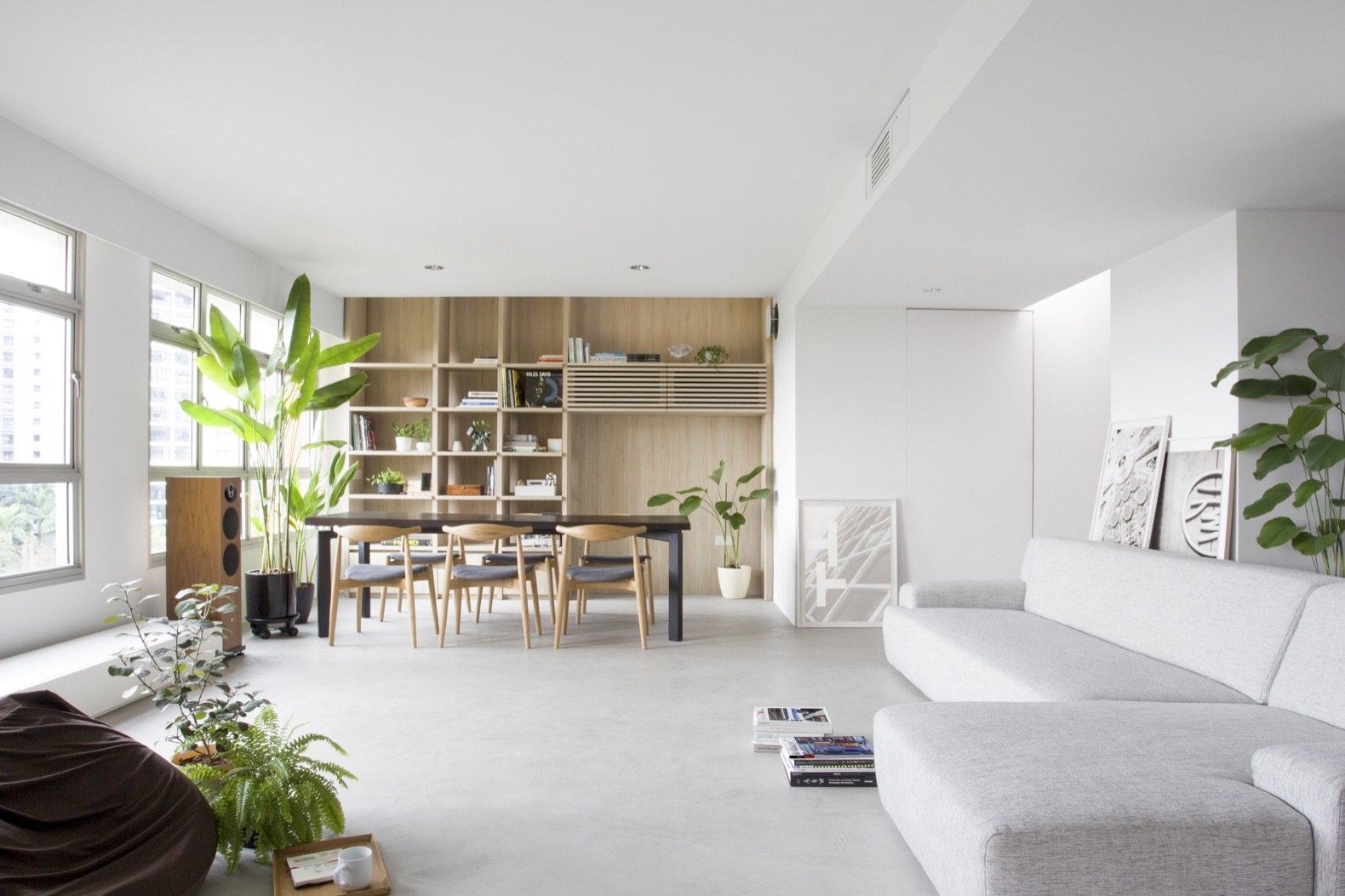 A Japanese-Inspired Flat in Singapore Embraces Flexible Spaces