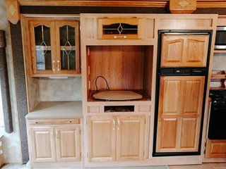 Because many of the cabinets were various sizes, the entertainment center felt extremely cluttered, even when it was empty.