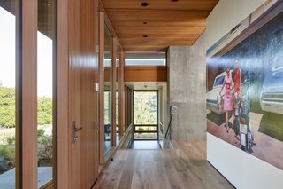 Indoor-outdoor living is embraced in all areas of the Blue Oaks House, thanks to the expansive glazed windows and doors.
