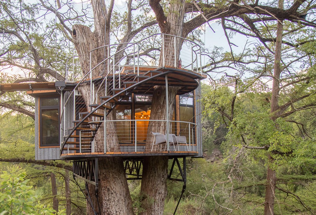 Escape to the Texan Treetops in This Eco Luxe Treehouse 