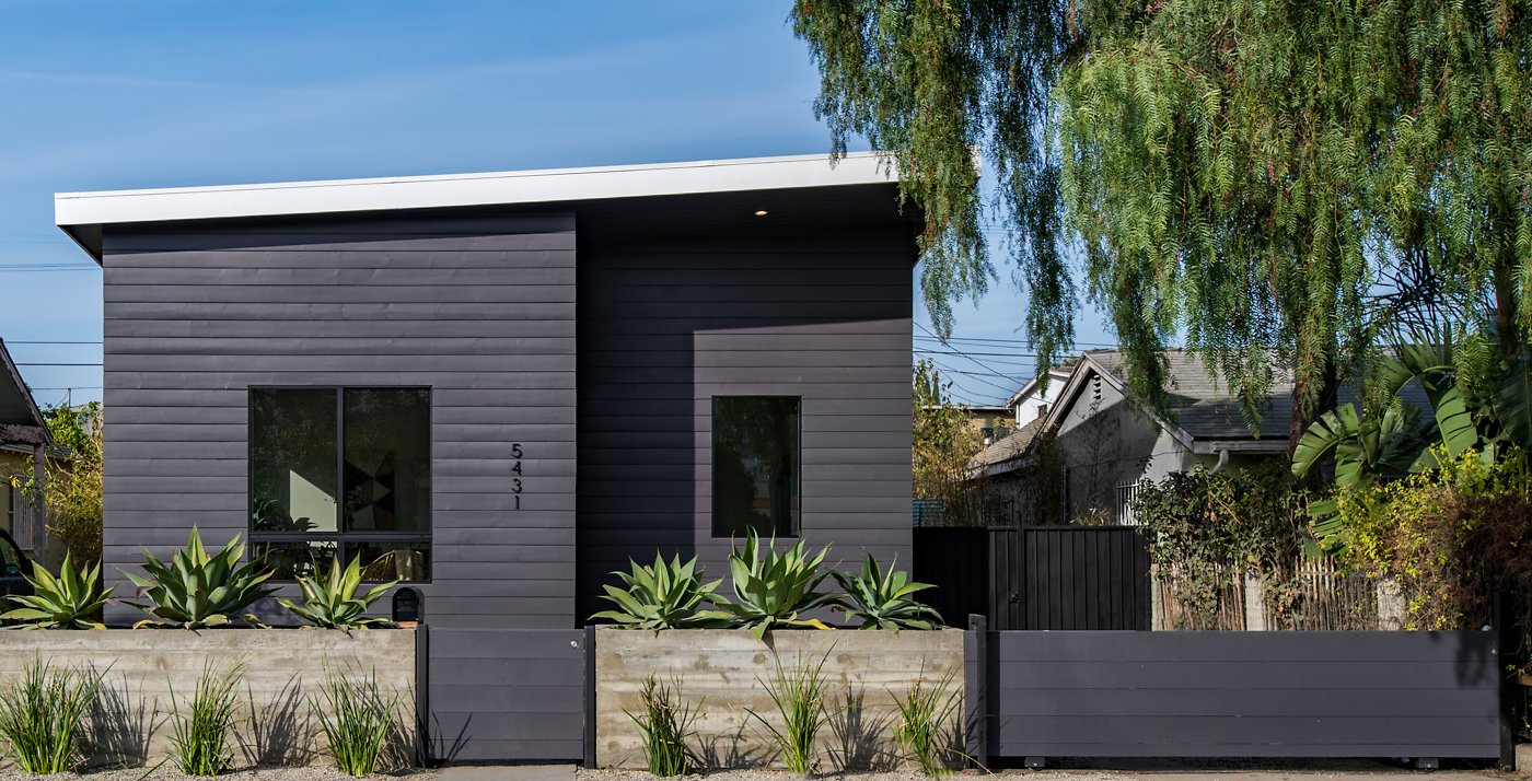 Homeside House HMDG Inc. Modern Home on Dwell