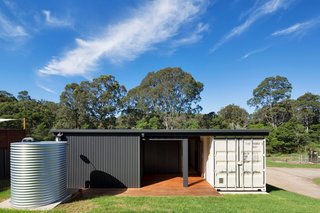 A Shipping Container Home in Australia Made With Eco-Friendly Materials - Photo 9 of 9 -