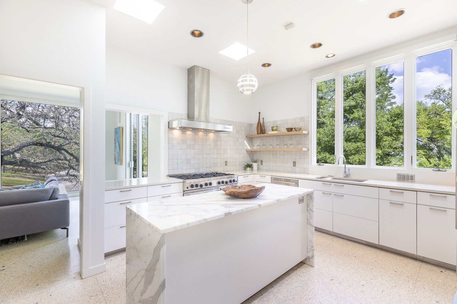 Photo 3 Of 7 In This Mid Century Home Is Rich With Austin History By