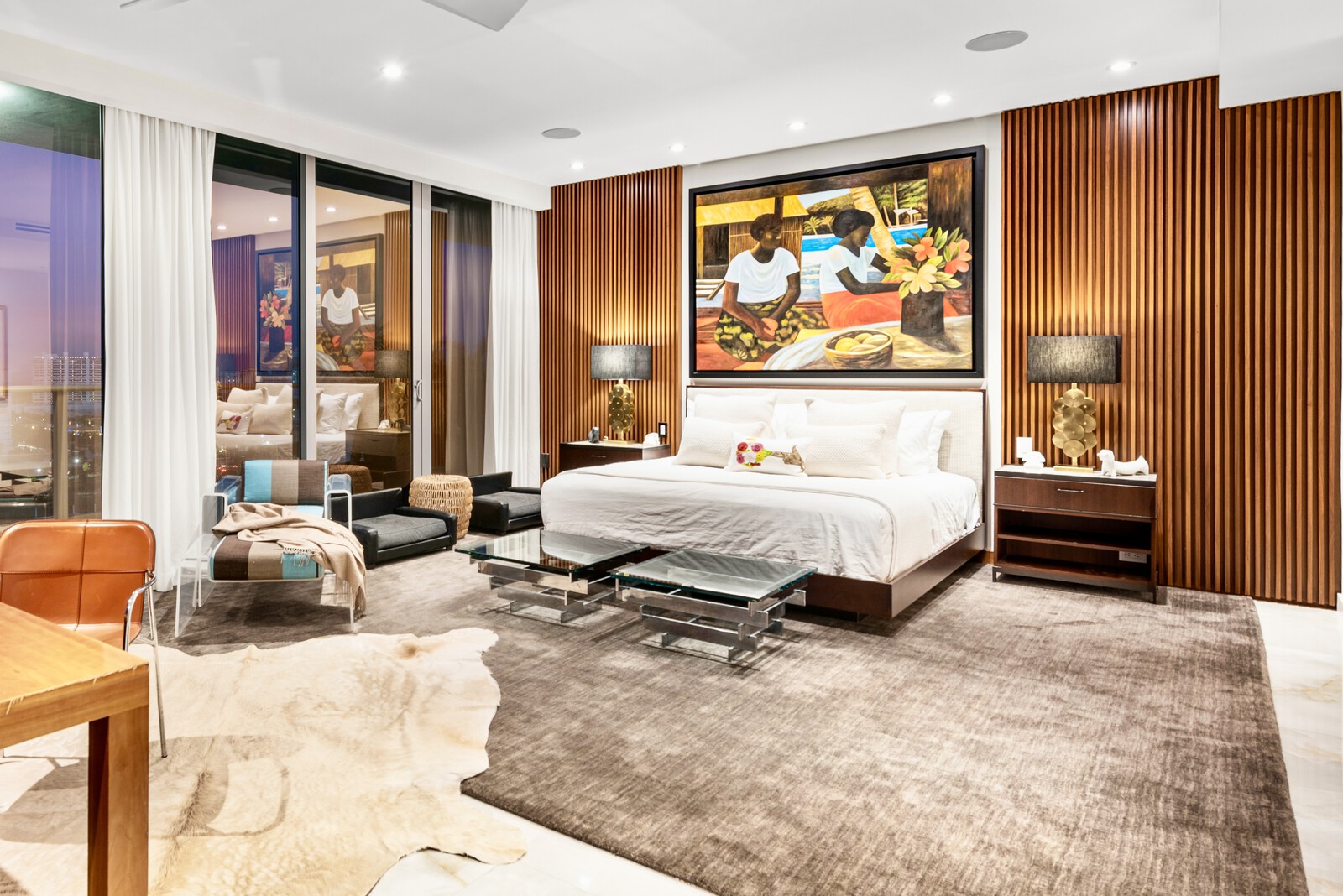 View of Photo 8 of 11 in Waterfront Luxury Redefined: Fort Lauderdale Penthouse ...