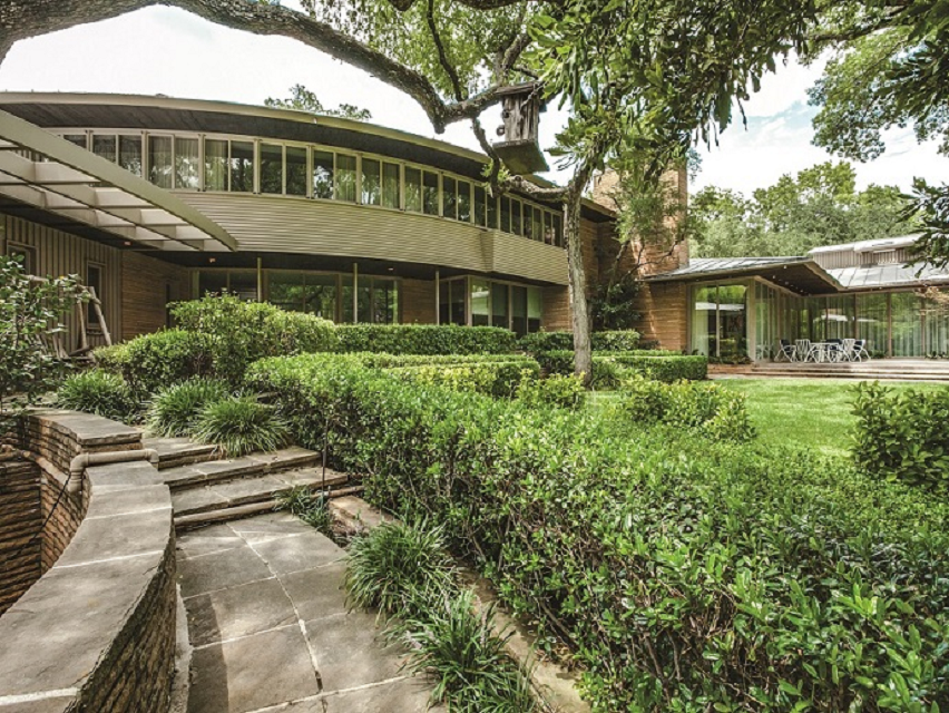 Photo 2 of 12 in Auction A MidCentury Modern Masterpiece in Old