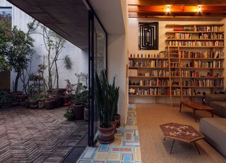 Top 5 Homes of the Week That Welcome the Outdoors In - Photo 5 of 5 -