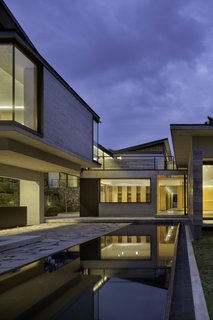 Top 5 Homes of the Week With Pools That Make a Splash - Photo 3 of 5 -