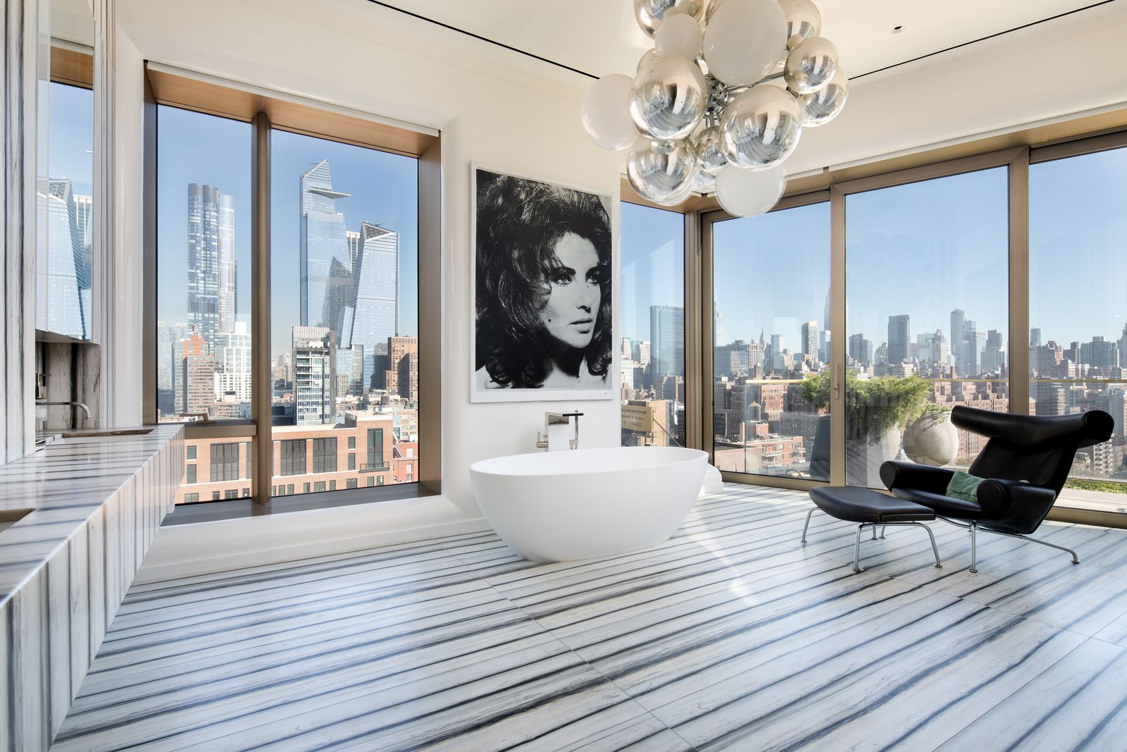 Photo 9 of 10 in West Chelsea Penthouse by The Turett Collaborative - Dwell
