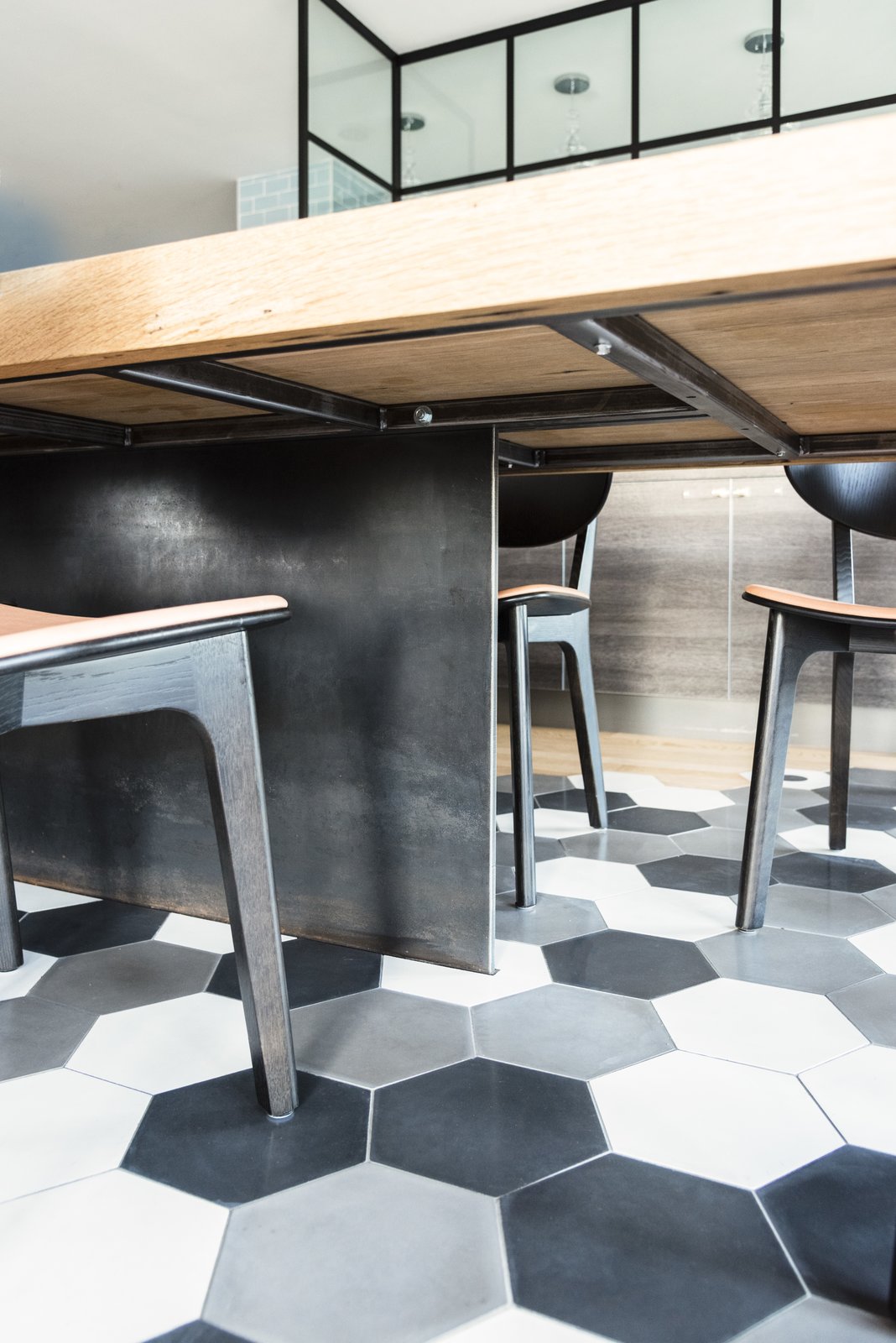 Photo 7 of 20 in Charlestown Navy Yard Condo by Aimee Anderson Design