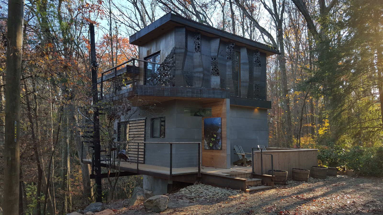 Photo 2 of 26 in Lakewood Tiny Home by Greenkind Builders Dwell