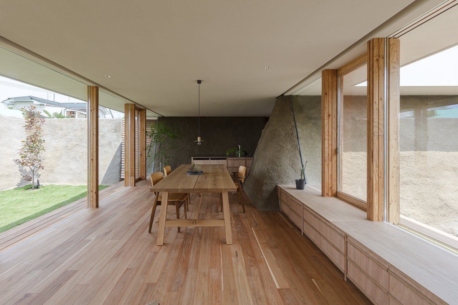 Photo 7 of 11 in This Japanese Home With Earthen Walls Was Inspired by