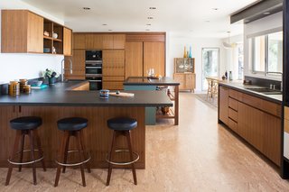 Top 5 Homes of the Week That Ooze Midcentury Modern Vibes - Photo 1 of 5 -