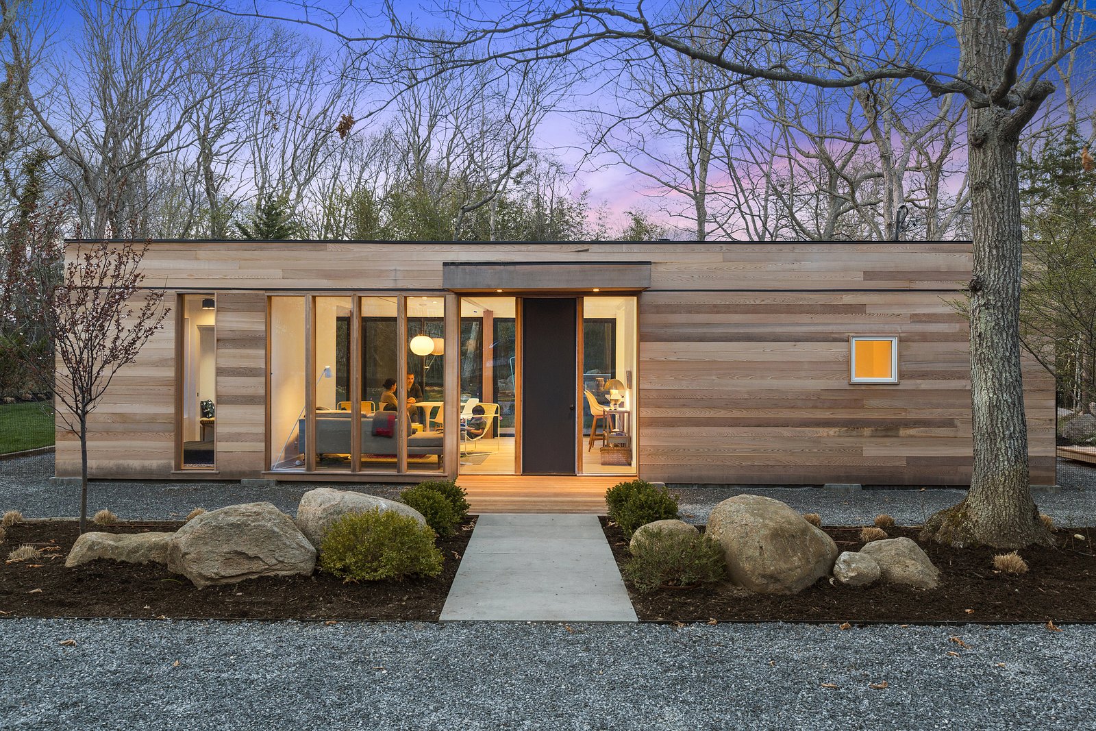 East Hampton Mid Century Glass House posted by Tsibiridis (12… Dwell