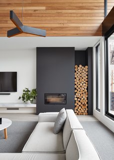 6 Essentials You Need For Your Next House Hunt—And 4 That You Don't - Photo 3 of 6 -