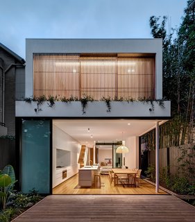 Top 5 Homes of the Week That Embrace Their Surroundings - Photo 2 of 5 -