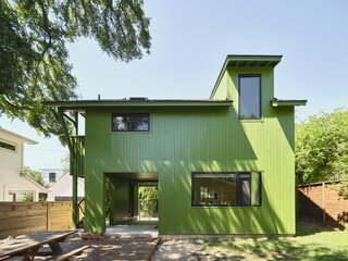 It Was a Picnic Table That Actually Inspired This Kelly Green Home in Austin