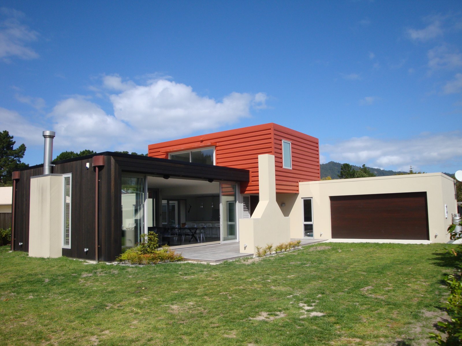 Pauanui Beach House (5 Photos) Dwell